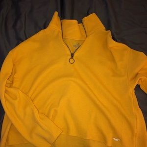 hollister yellow long sleeve crop top